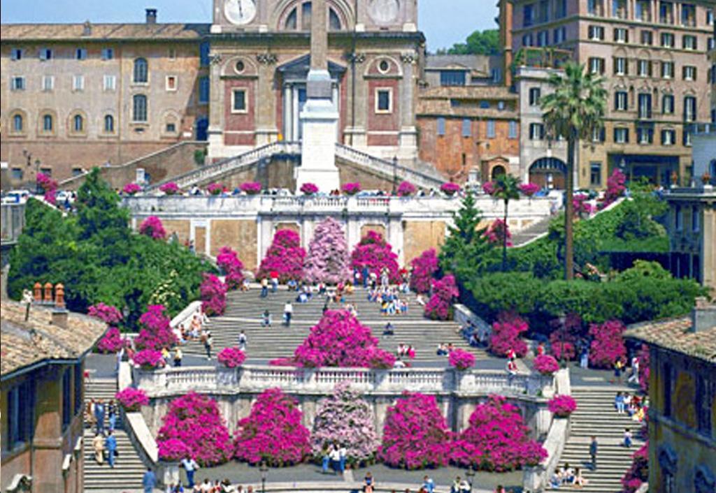 Canova Rooms In Spanish Steps Rome Exterior photo
