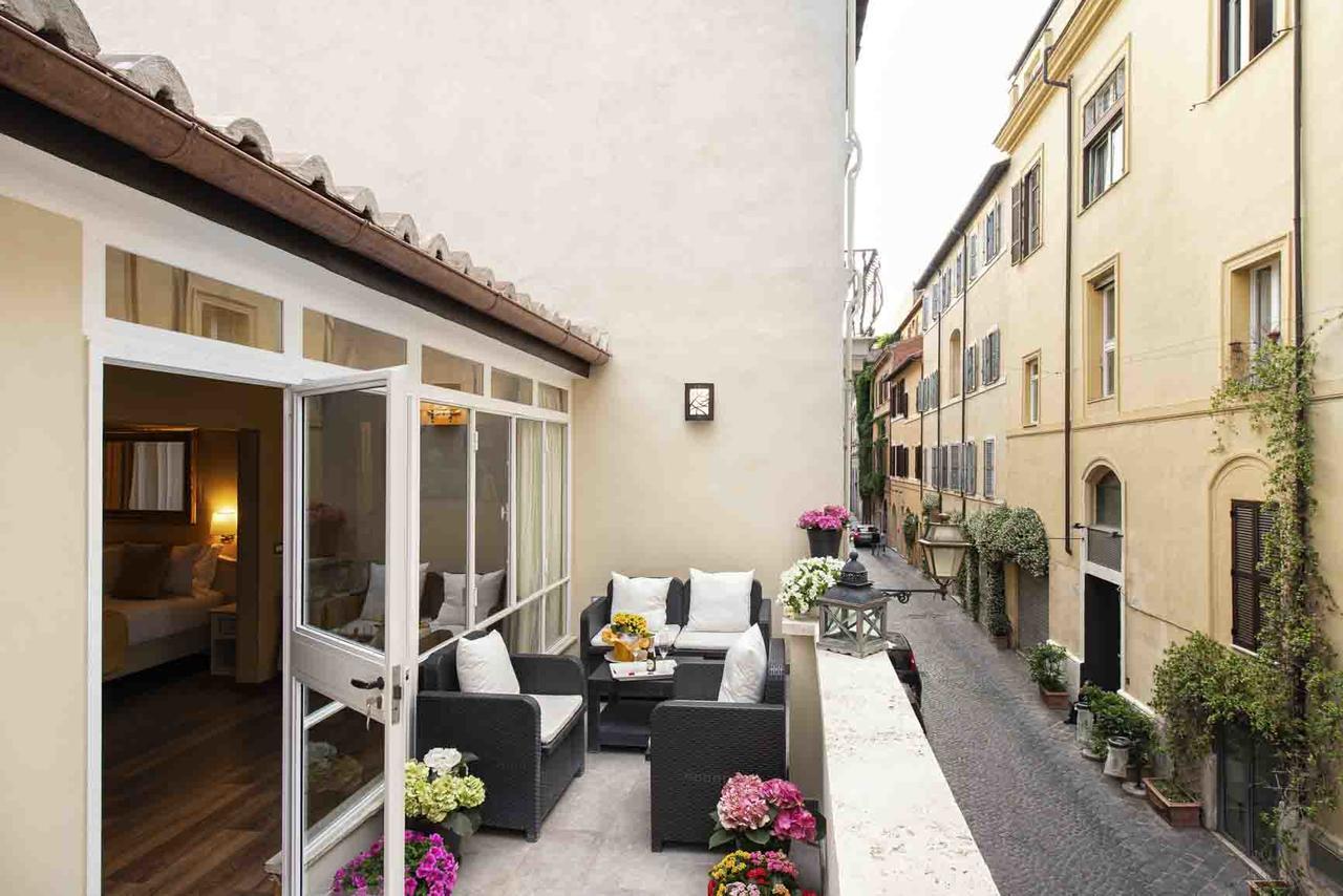 Canova Rooms In Spanish Steps Rome Exterior photo