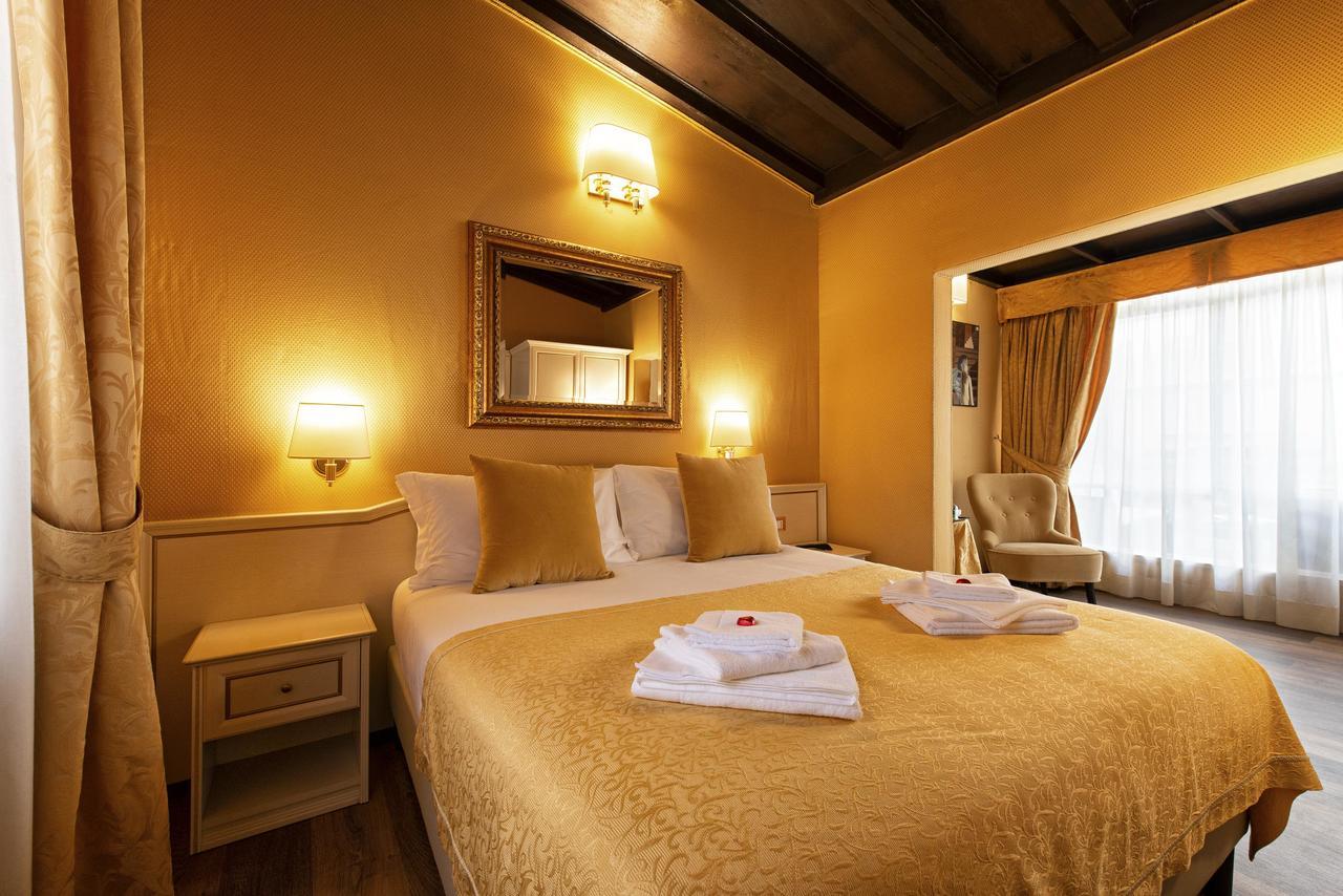 Canova Rooms In Spanish Steps Rome Exterior photo